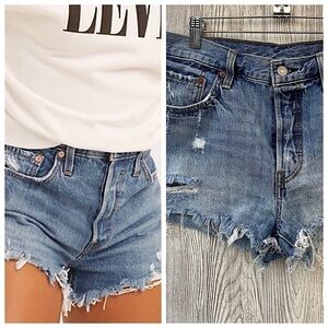 LEVIS 501 Jean Denim Shorts SIZE 31 Button Fly Distressed Womens…